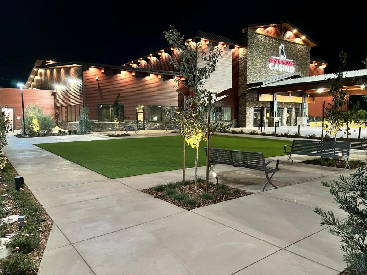 Wyndham Garden Redwood Valley - Ukiah Екстериор снимка
