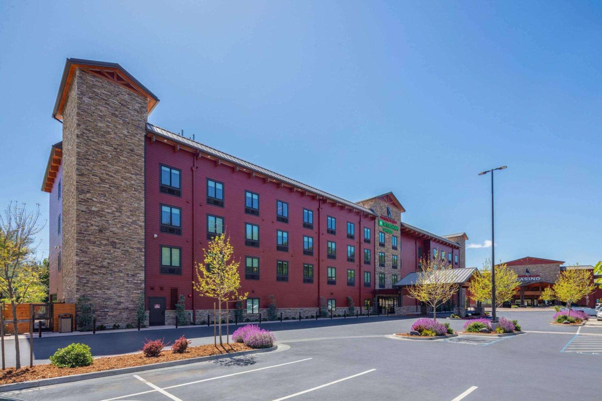 Wyndham Garden Redwood Valley - Ukiah Екстериор снимка